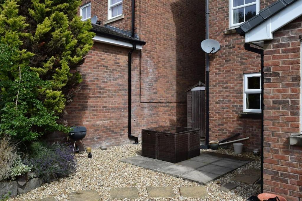 Dee View Villa Holywell  Exterior photo